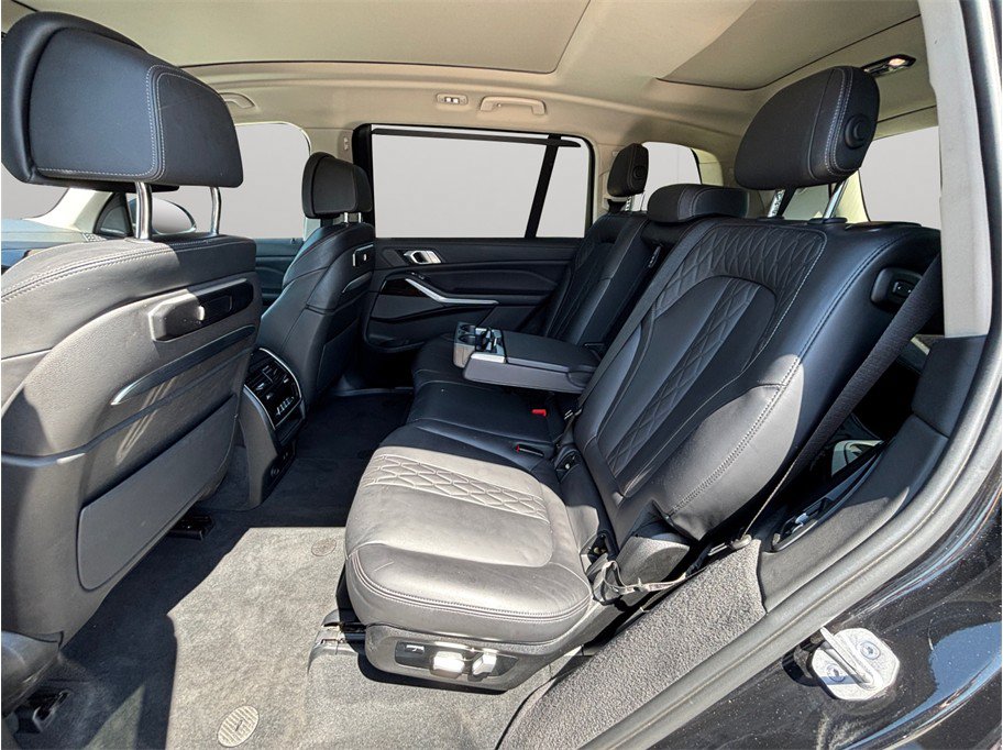 Used 2023 BMW X7 xDrive40i AWD/4WD image 43