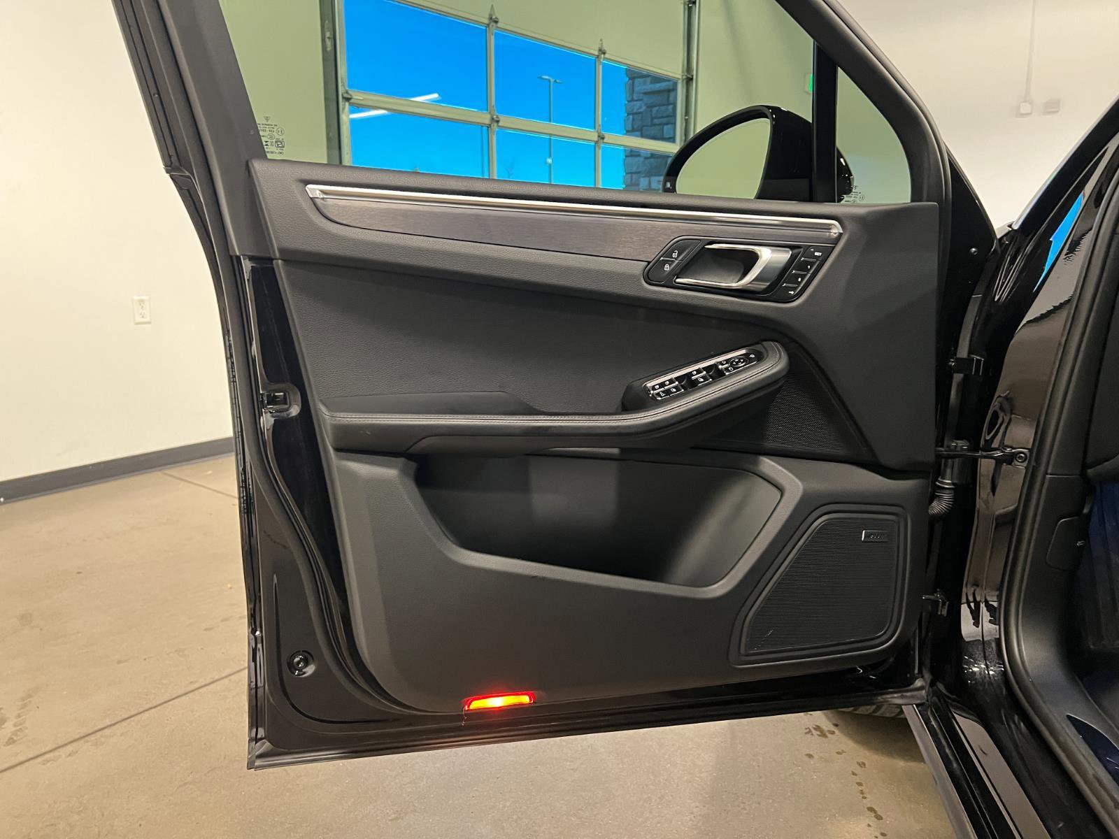 Used 2024 Porsche Macan GTS image 27