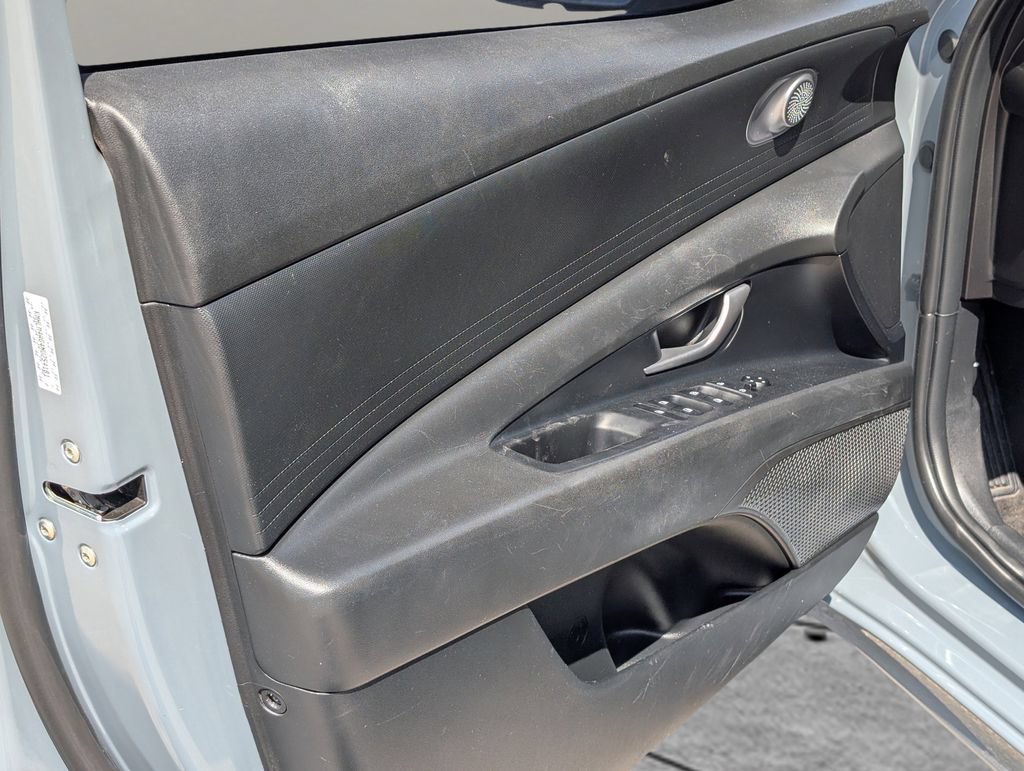 Used 2022 Hyundai Elantra SEL w/ Cargo Package FWD image 15