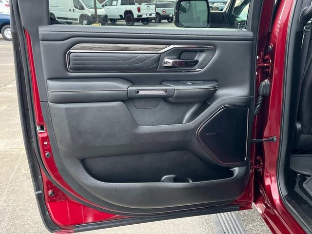Used 2025 RAM 1500 Limited AWD/4WD image 8