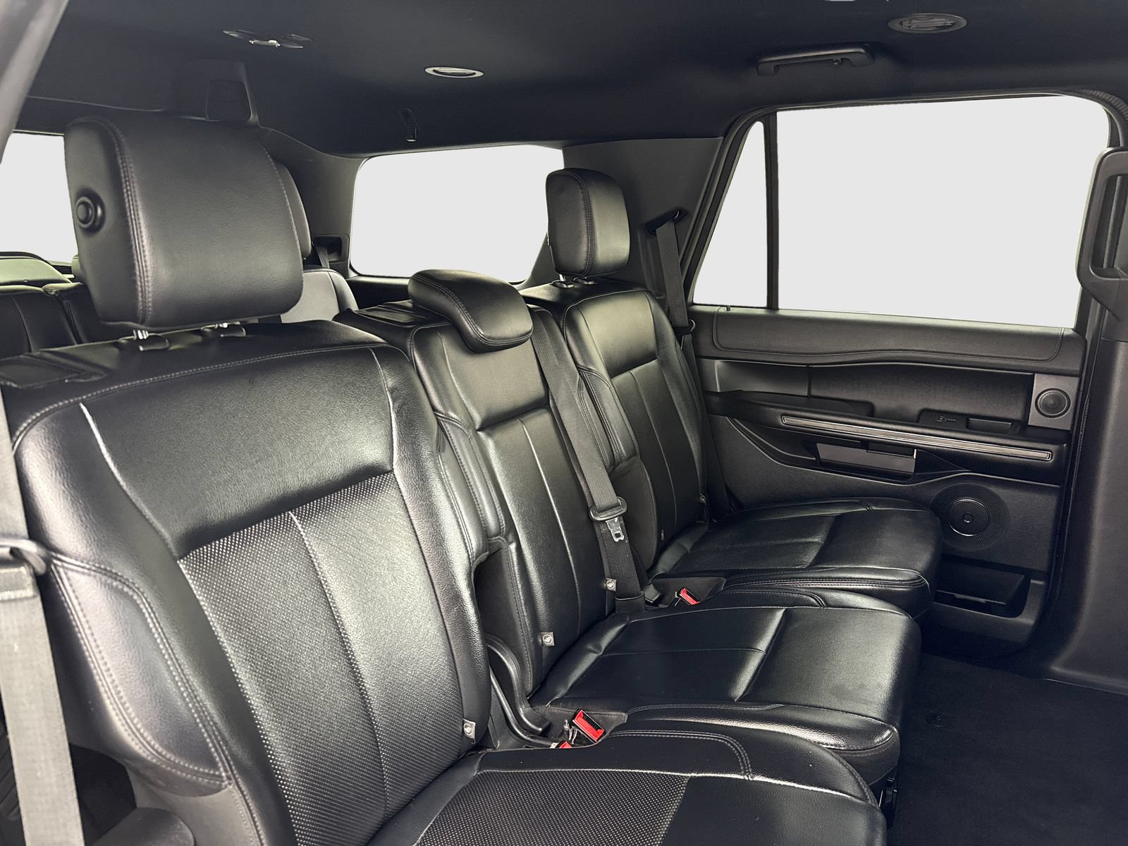 Used 2019 Ford Expedition XLT w/ Equipment Group 202A RWD image 46