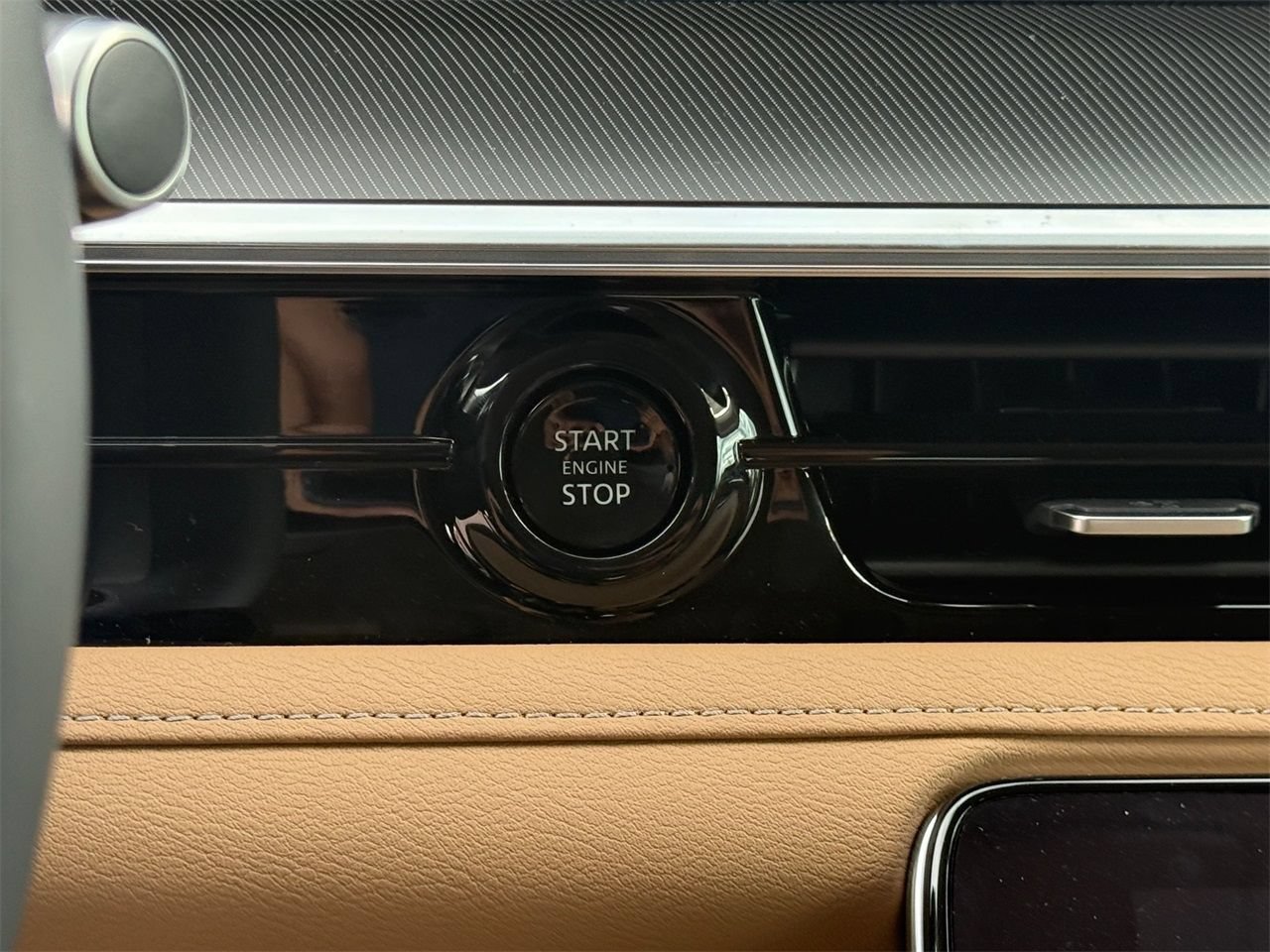 New 2026 INFINITI QX80 Luxe w/ Cargo Package AWD/4WD image 22