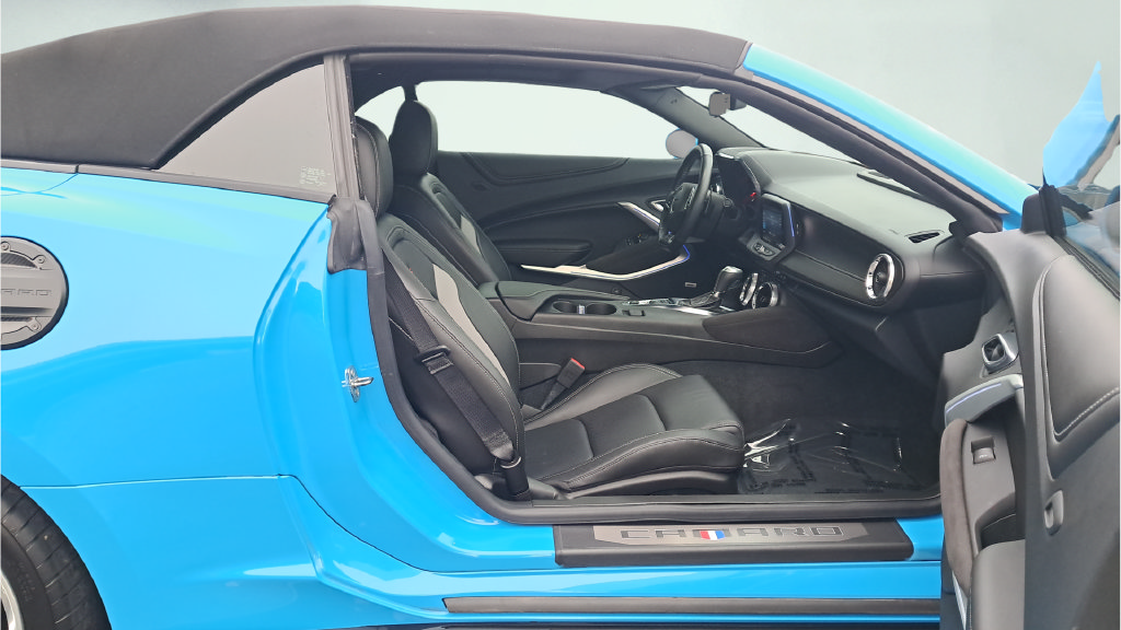 Used 2023 Chevrolet Camaro SS w/ Design Package 3 RWD image 25