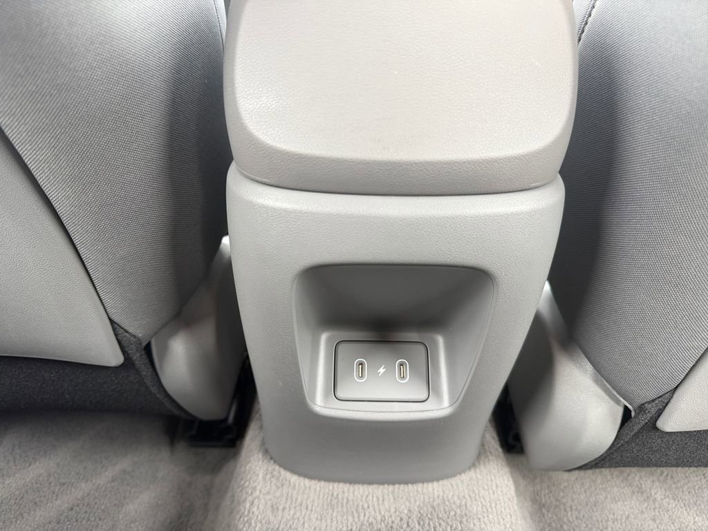 Certified 2025 Hyundai Elantra Sport image 25