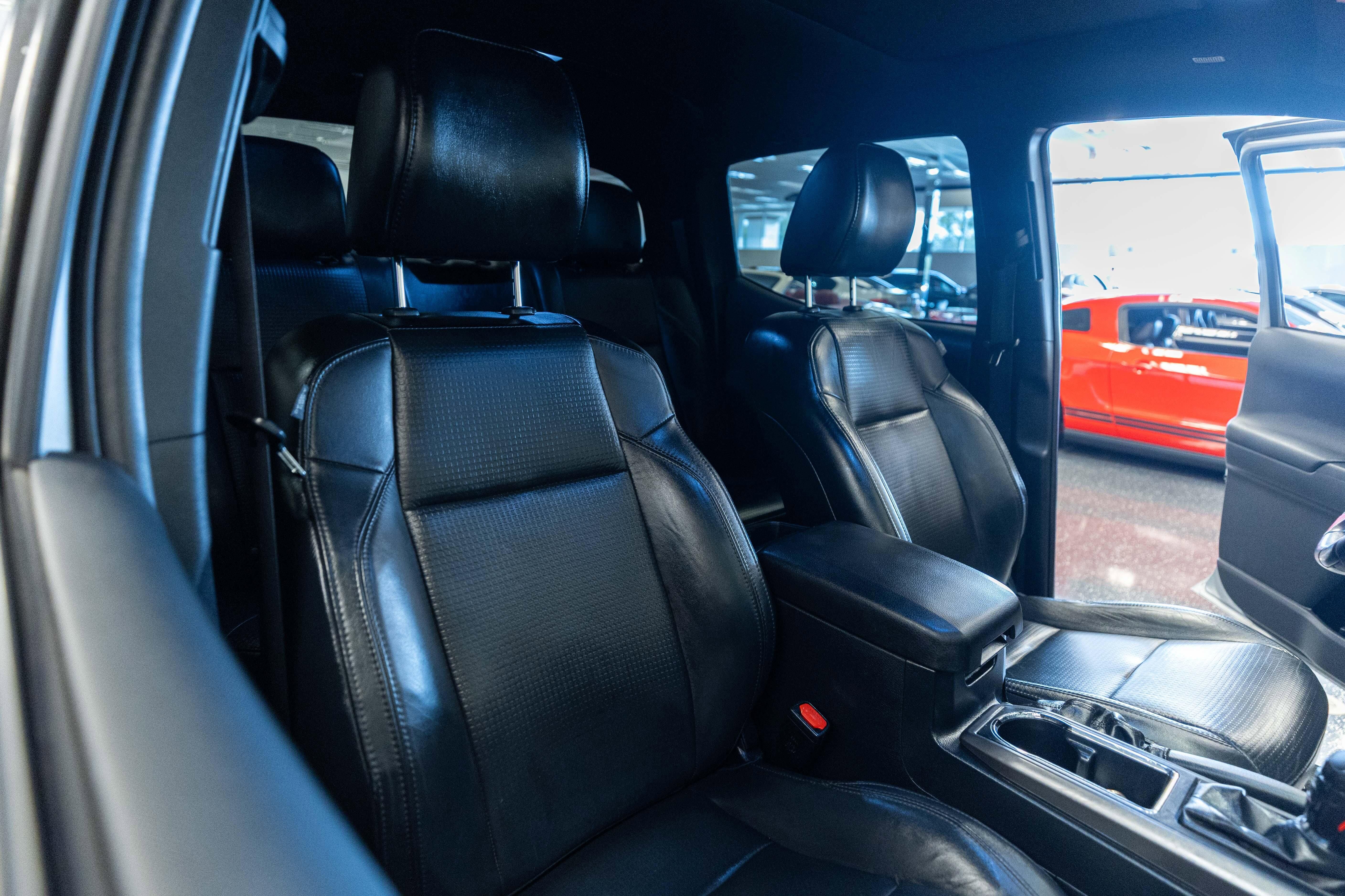 Used 2019 Toyota Tacoma TRD Off-Road AWD/4WD image 16