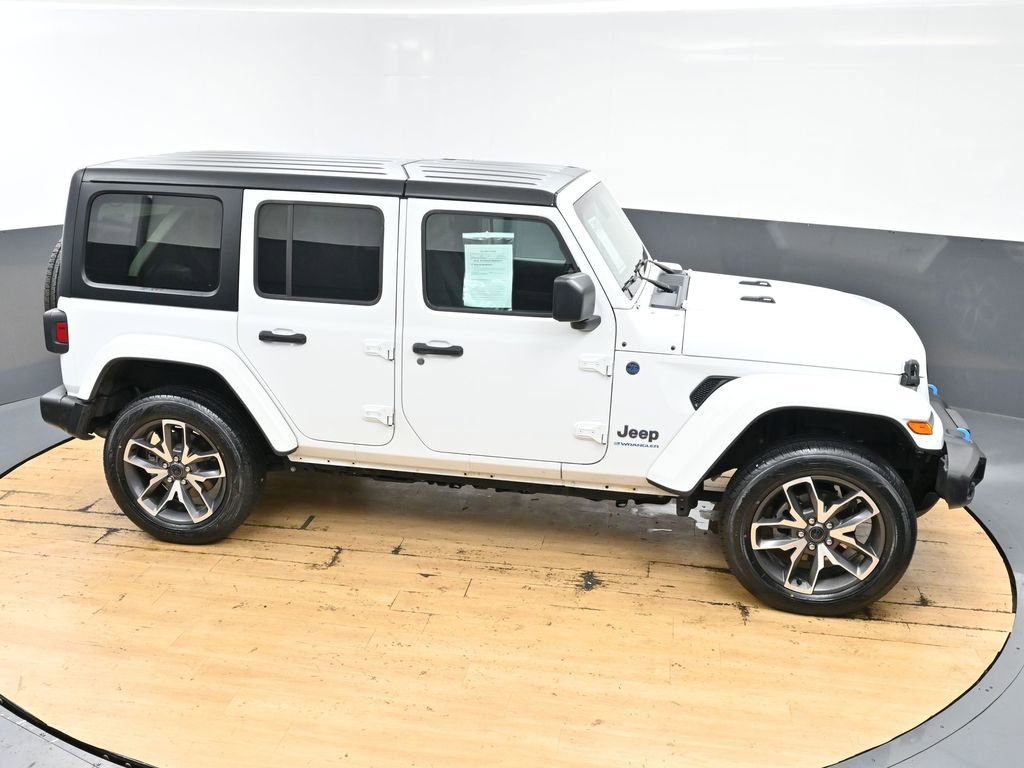 Used 2024 Jeep Wrangler Unlimited w/ Convenience Group AWD/4WD image 49