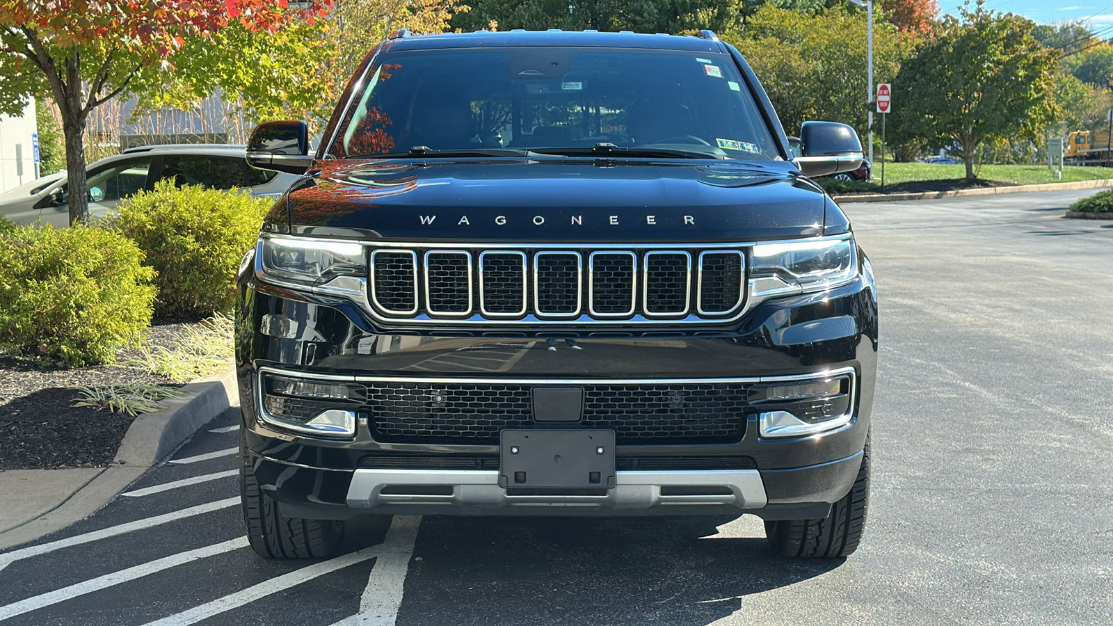 Used 2023 Jeep Wagoneer L Series II image 3