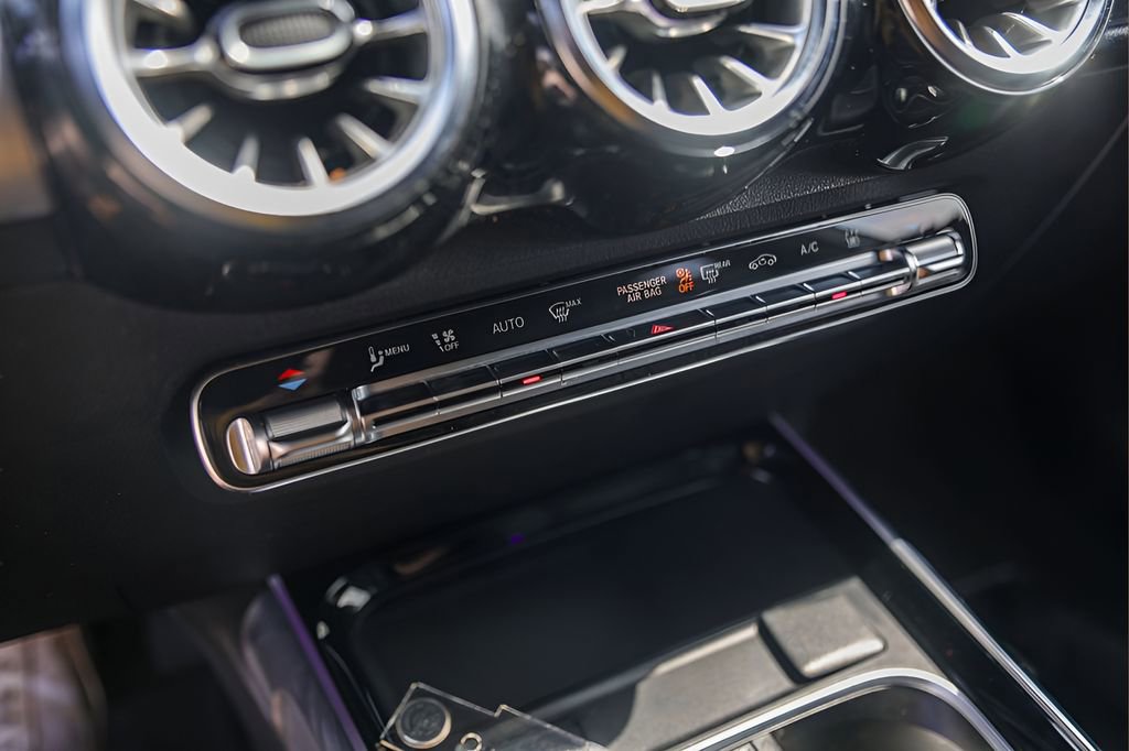 Used 2023 Mercedes-Benz EQB 350 4MATIC SUV image 18