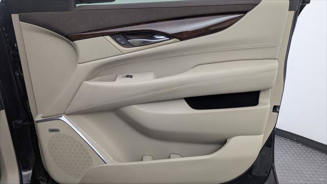 Used 2015 Cadillac Escalade ESV Premium RWD image 22