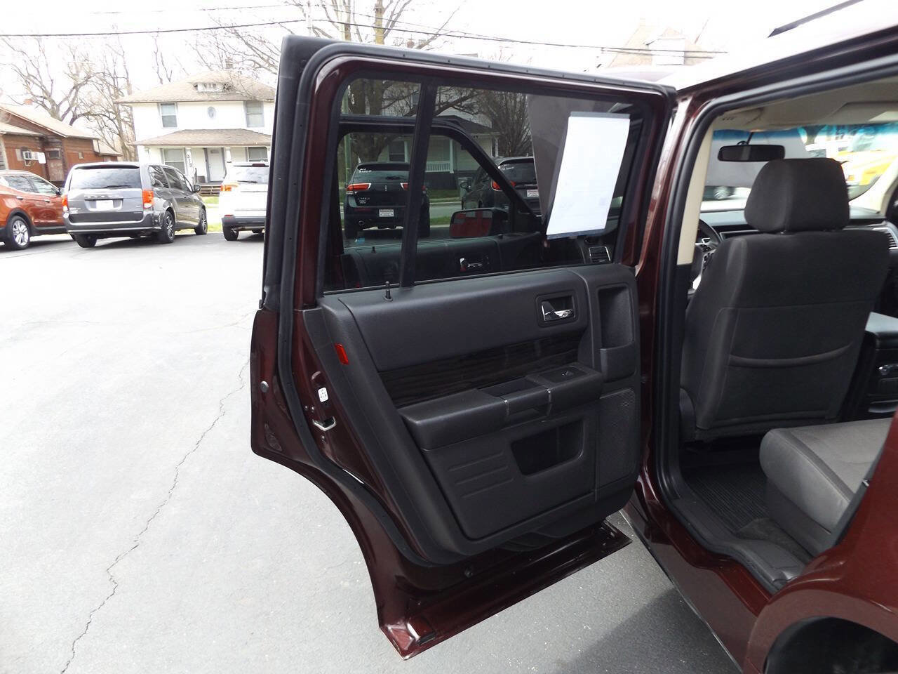 Used 2018 Ford Flex SEL image 19