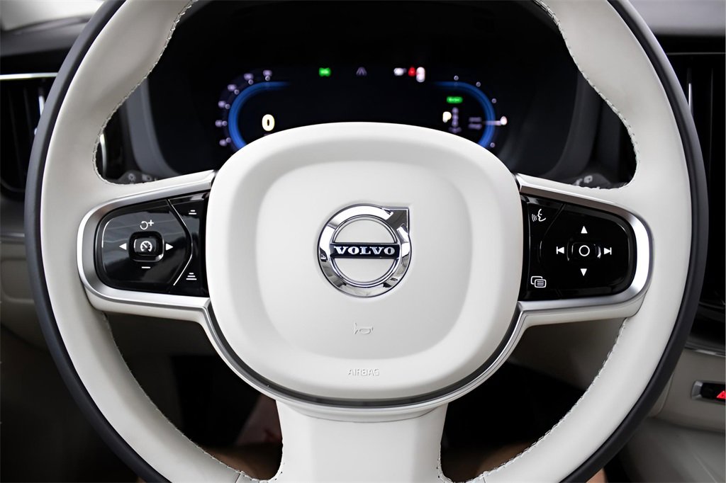 Certified 2025 Volvo XC60 T8 Core w/ Protection Package Premier image 17