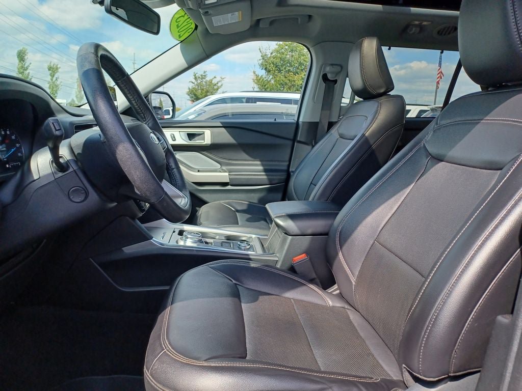 Used 2023 Ford Explorer Limited w/ Limited Technology Package AWD/4WD image 5