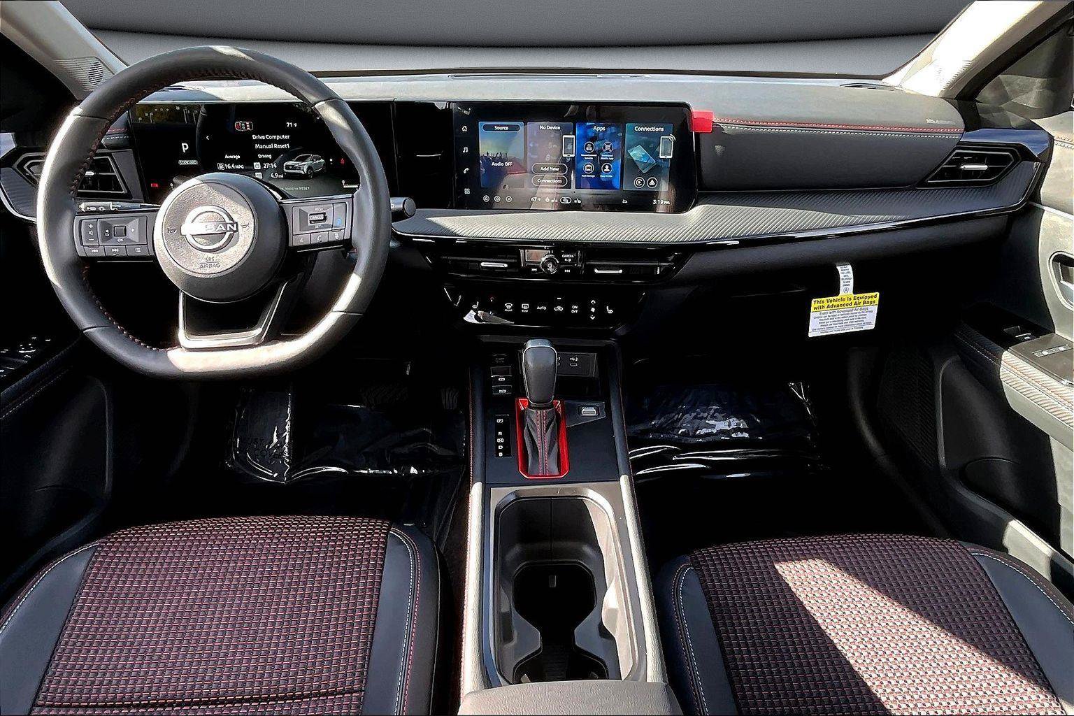 New 2026 Nissan Kicks SR w/ Cold Weather Package AWD/4WD image 6