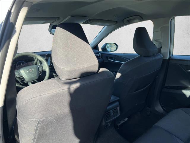 Used 2025 Toyota Camry LE image 17