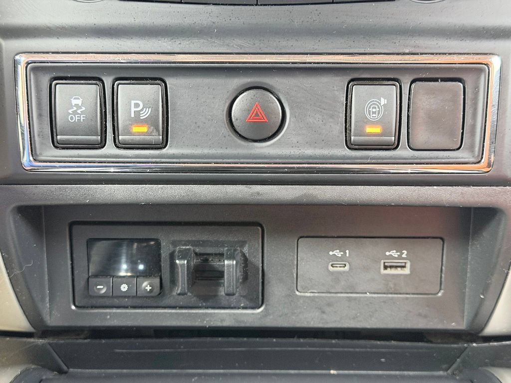 Used 2020 Nissan Titan SV w/ SV Convenience Package AWD/4WD image 47