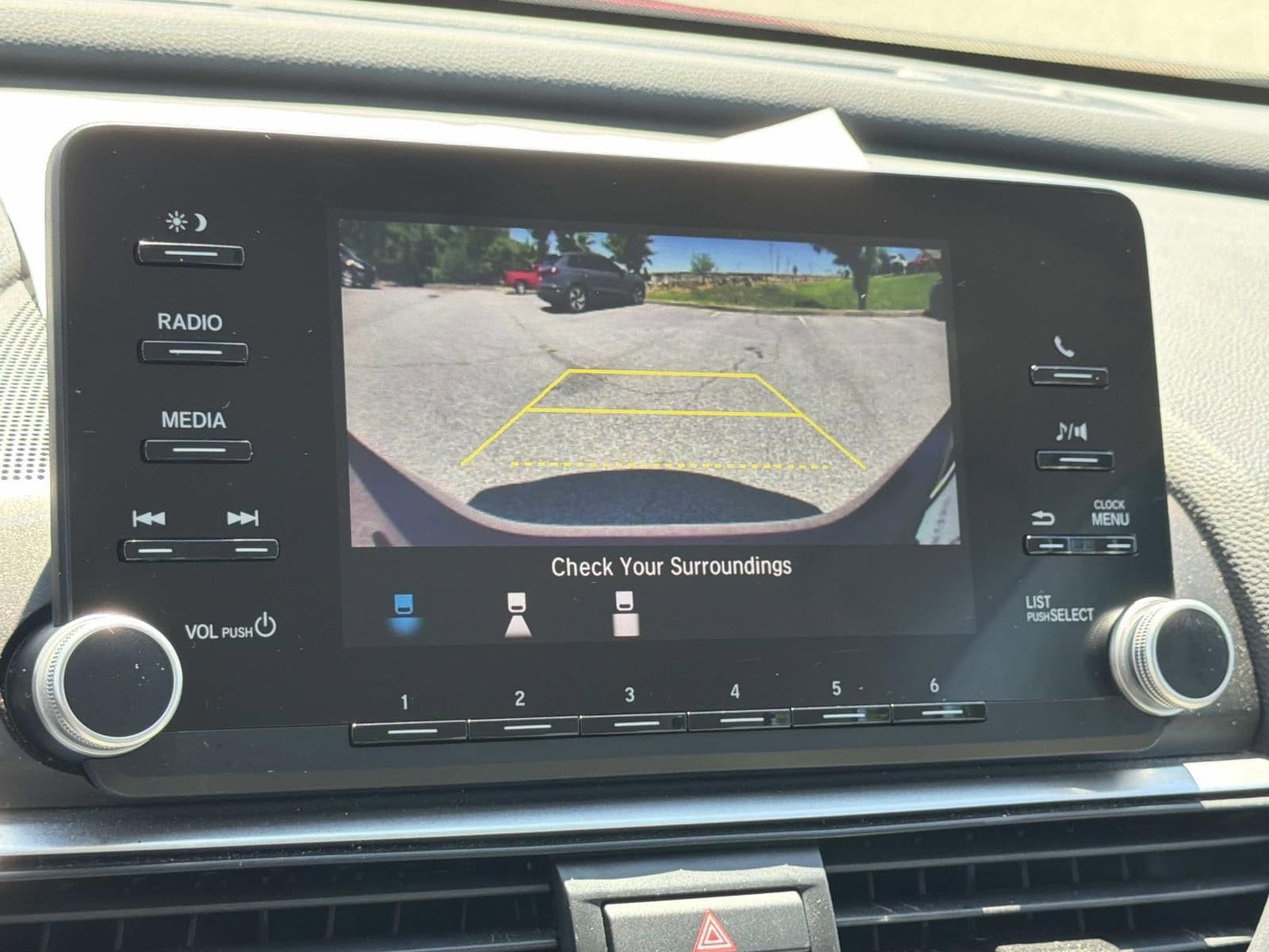 Used 2019 Honda Accord LX image 32