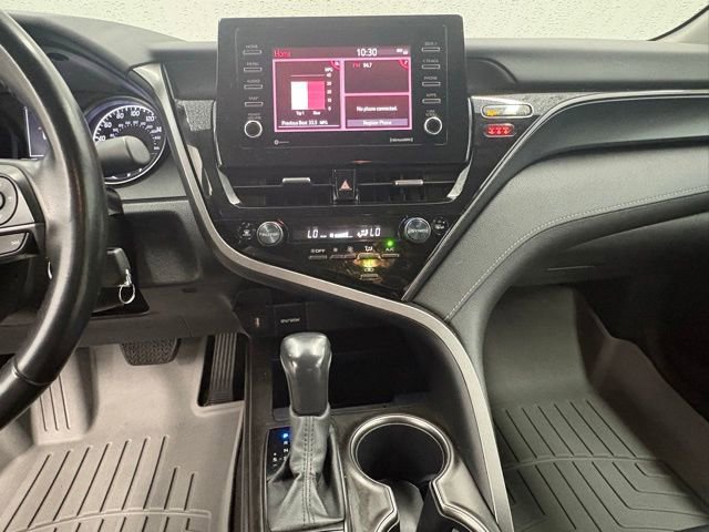 Used 2022 Toyota Camry SE FWD image 19