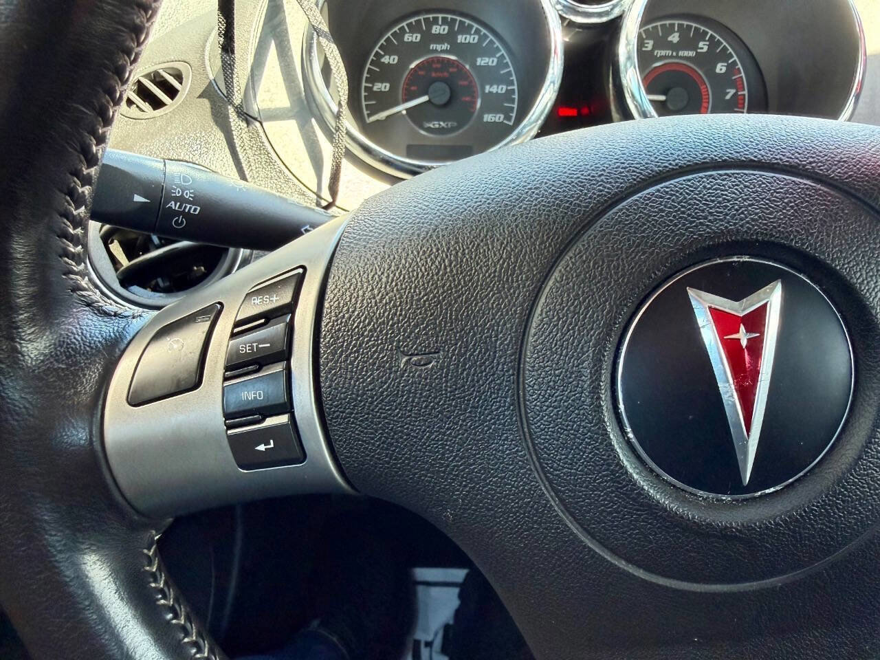 Used 2009 Pontiac Solstice GXP w/ Premium Package RWD image 33