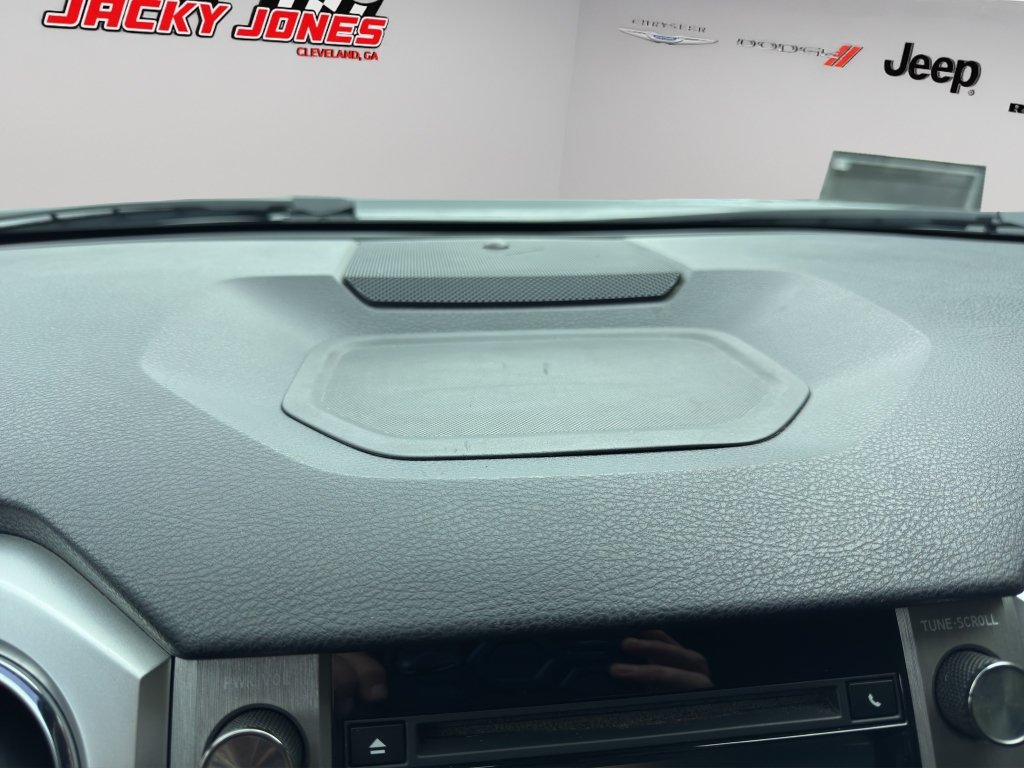 Used 2019 Toyota Tundra SR5 w/ SR5 Upgrade Package AWD/4WD image 36