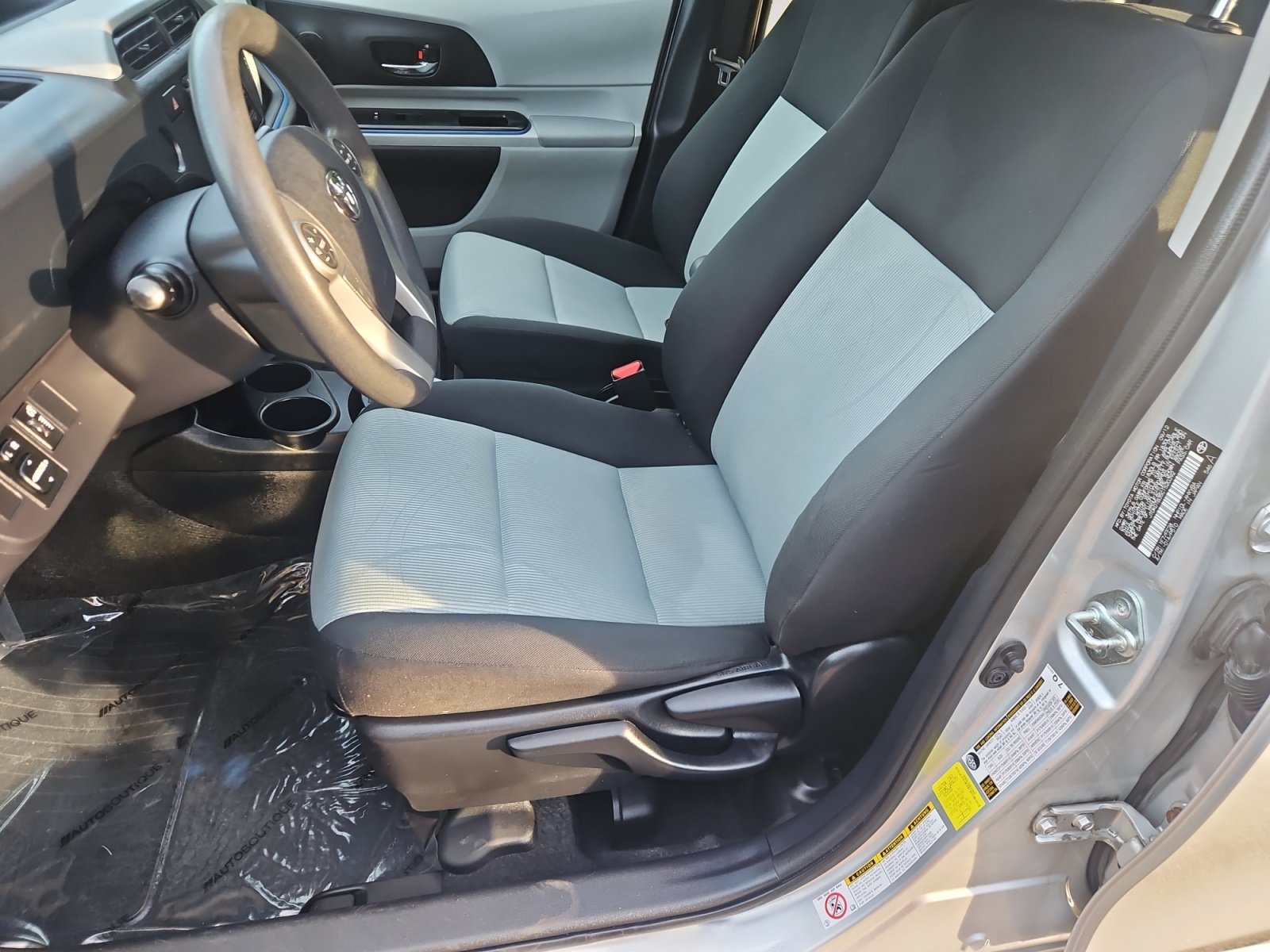 Used 2012 Toyota Prius C Two FWD image 9