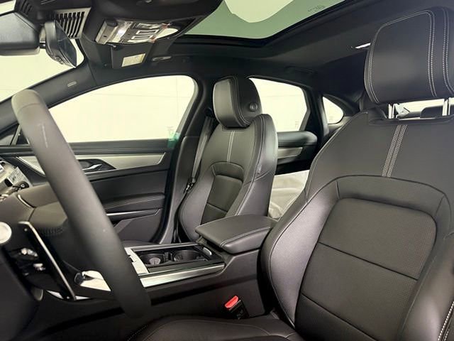 New 2024 Jaguar XF R-Dynamic SE image 5