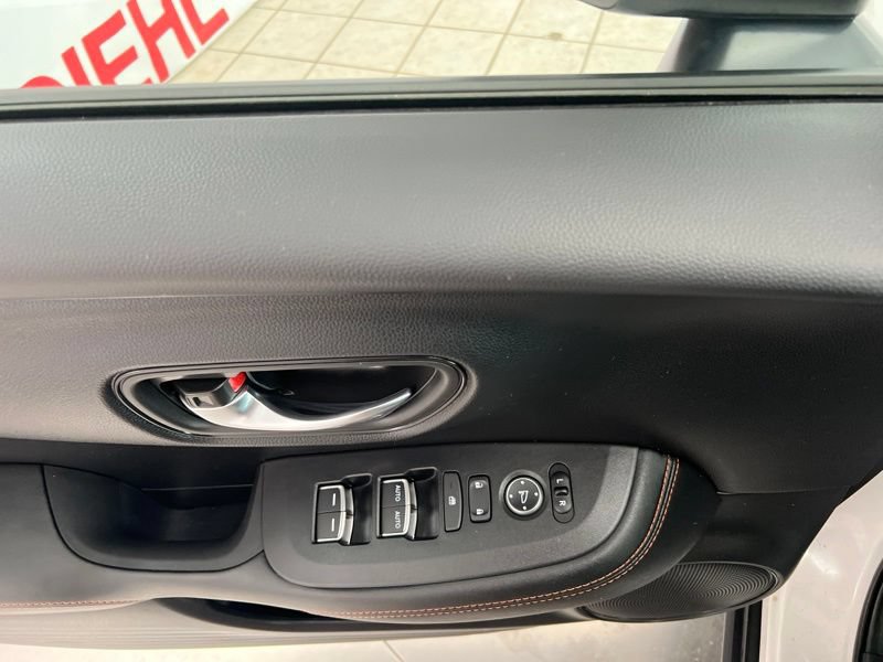 Used 2024 Honda HR-V Sport image 19