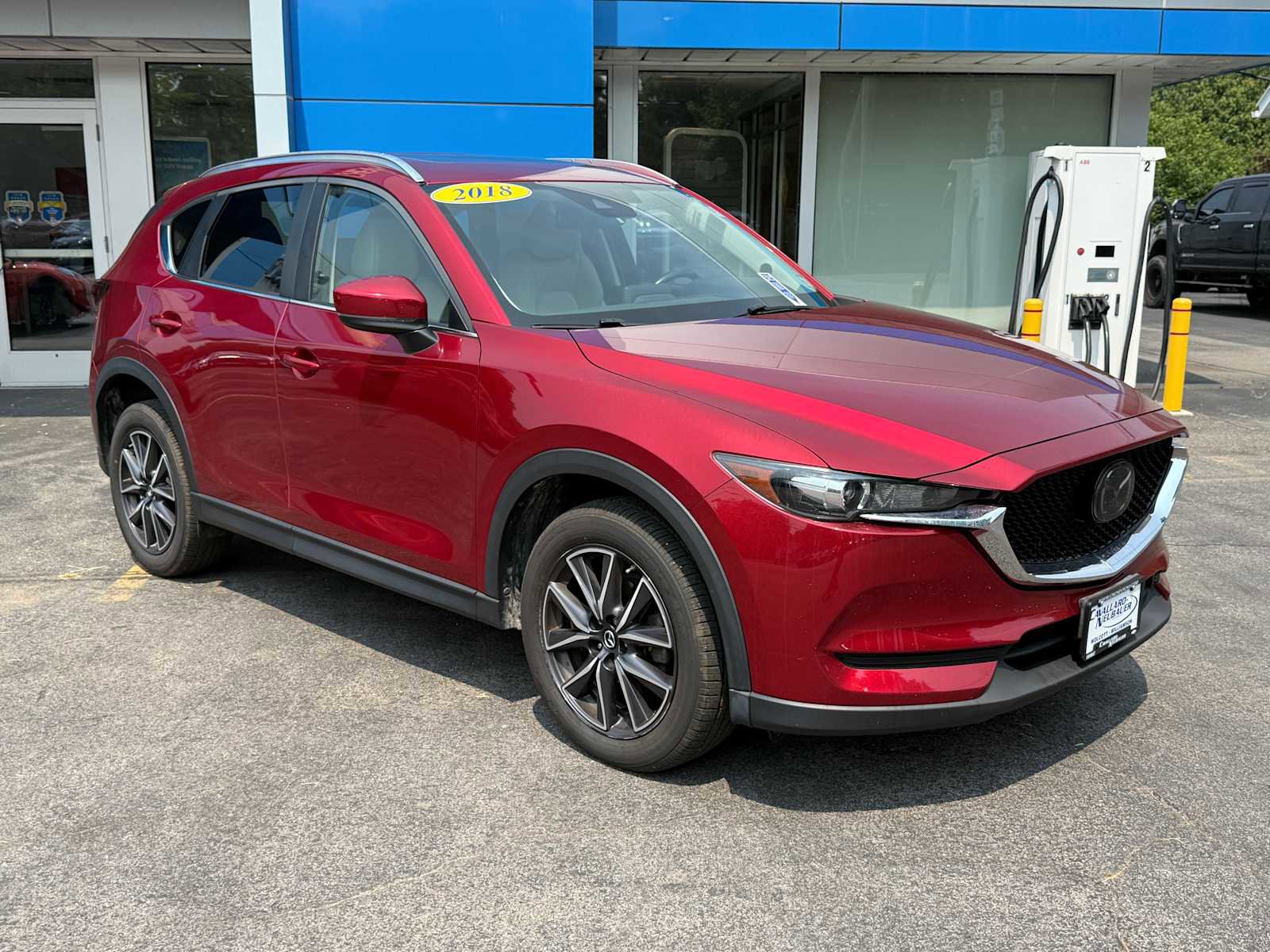 Used 2018 MAZDA CX-5 Touring w/ Preferred Equipment Package image 3
