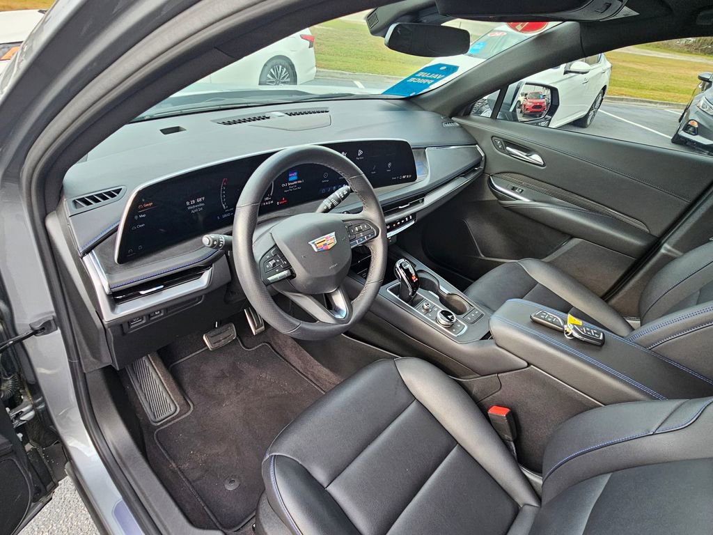 Used 2024 Cadillac XT4 Sport image 17
