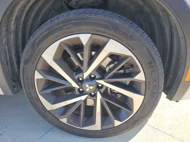 Used 2022 Mitsubishi Outlander SEL image 12