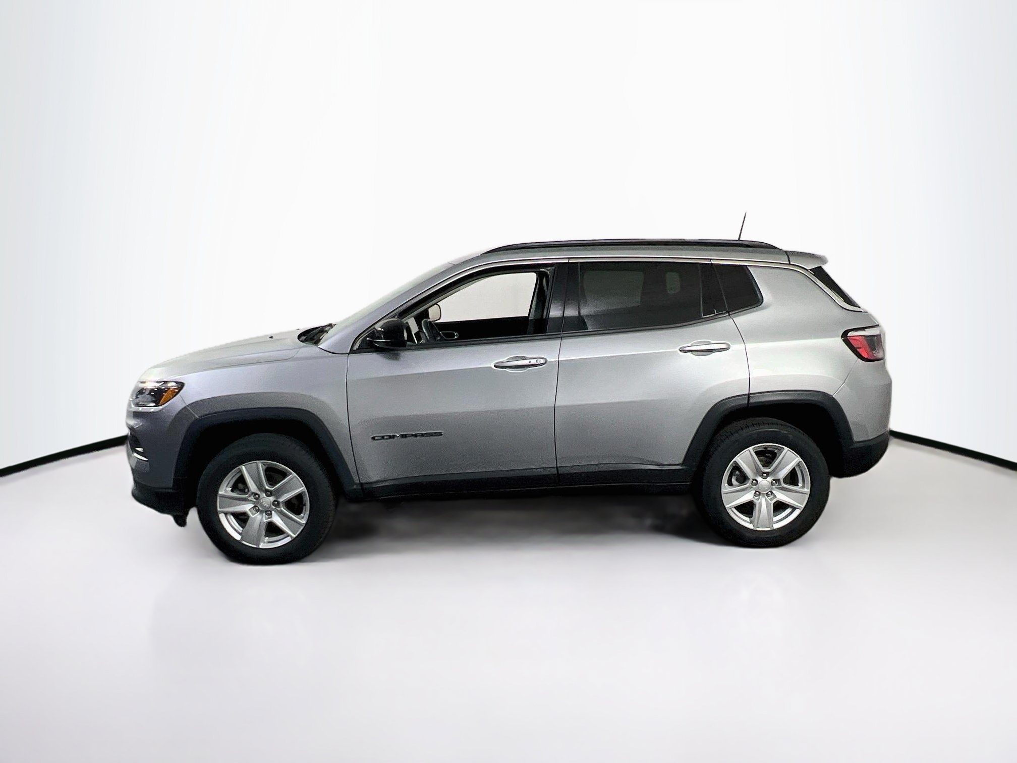 Used 2022 Jeep Compass Latitude w/ Convenience Group AWD/4WD image 8