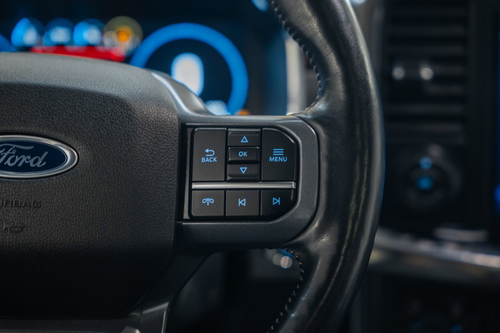 Certified 2023 Ford F150 Lariat w/ Equipment Group 502A High image 34