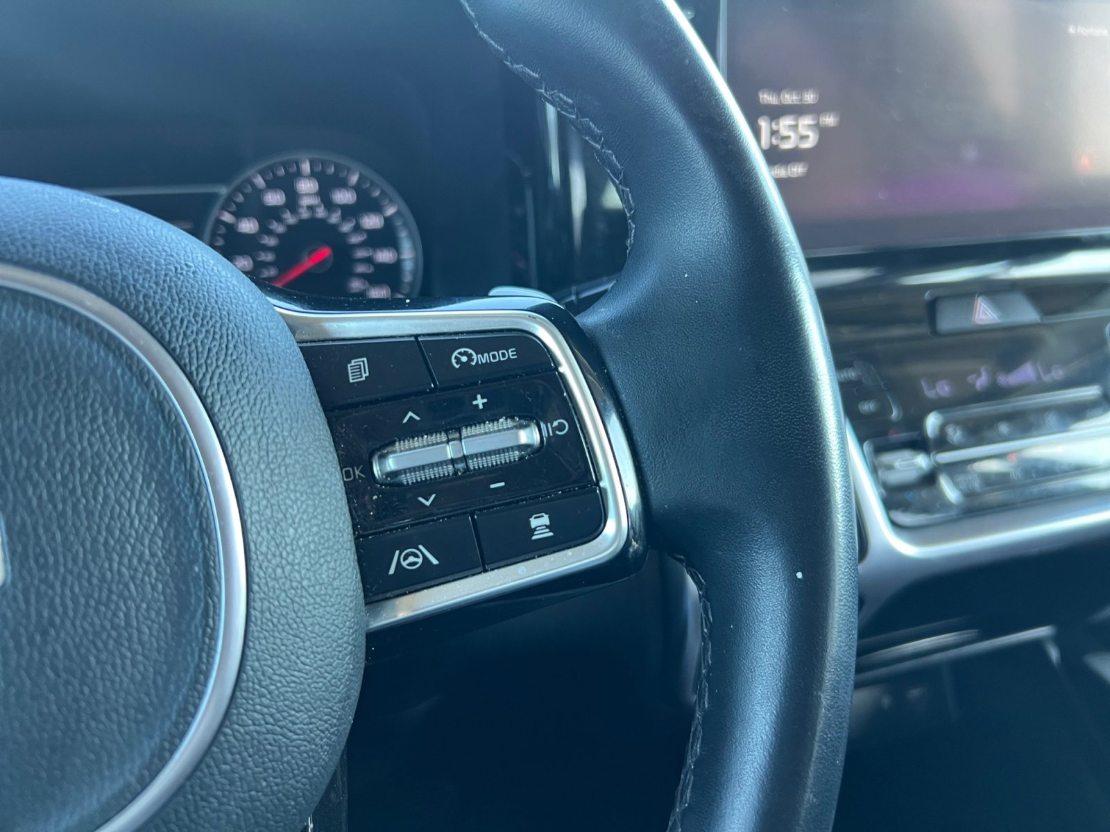 Used 2024 Kia Sorento EX image 16