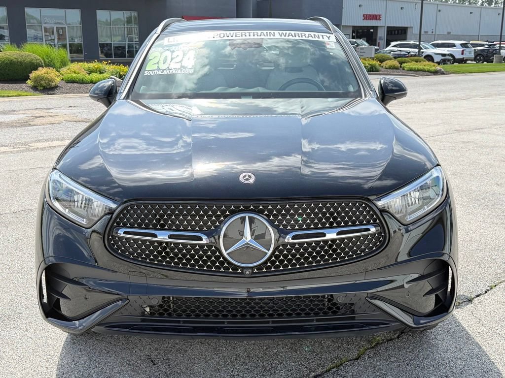 Used 2024 Mercedes-Benz GLC 300 4MATIC image 2