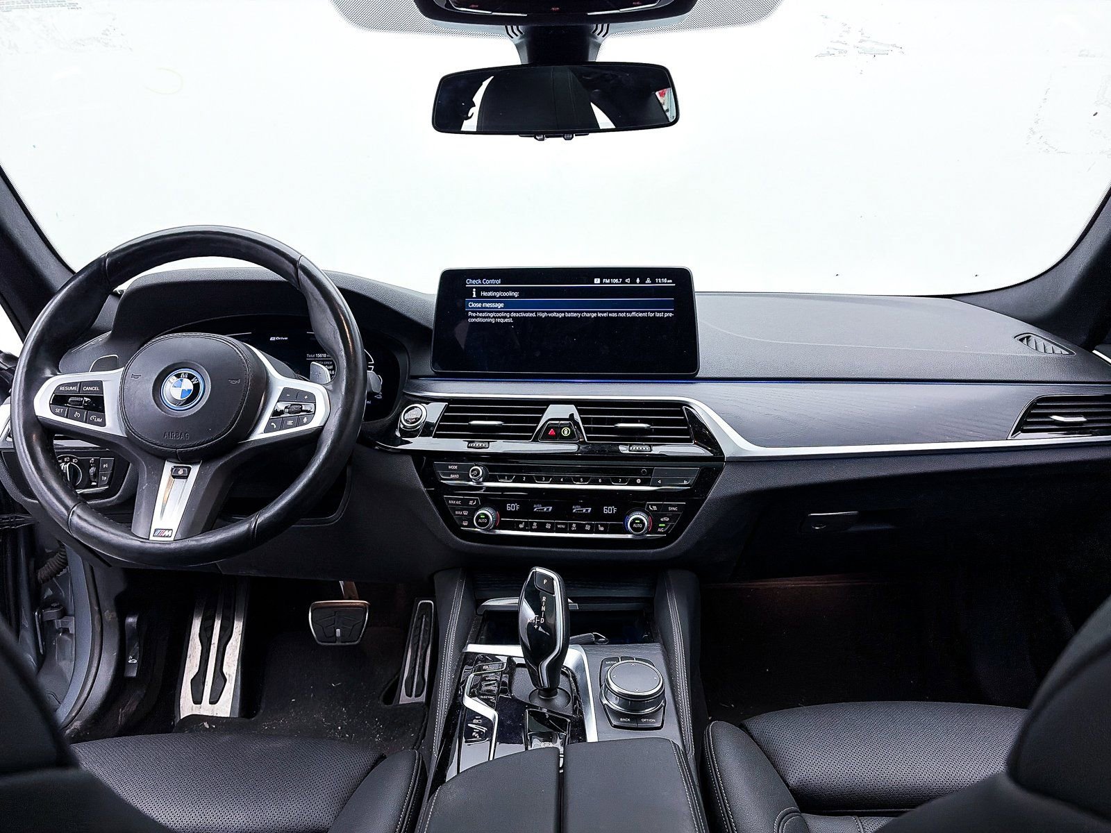 Used 2023 BMW 530e w/ M Sport Package image 29