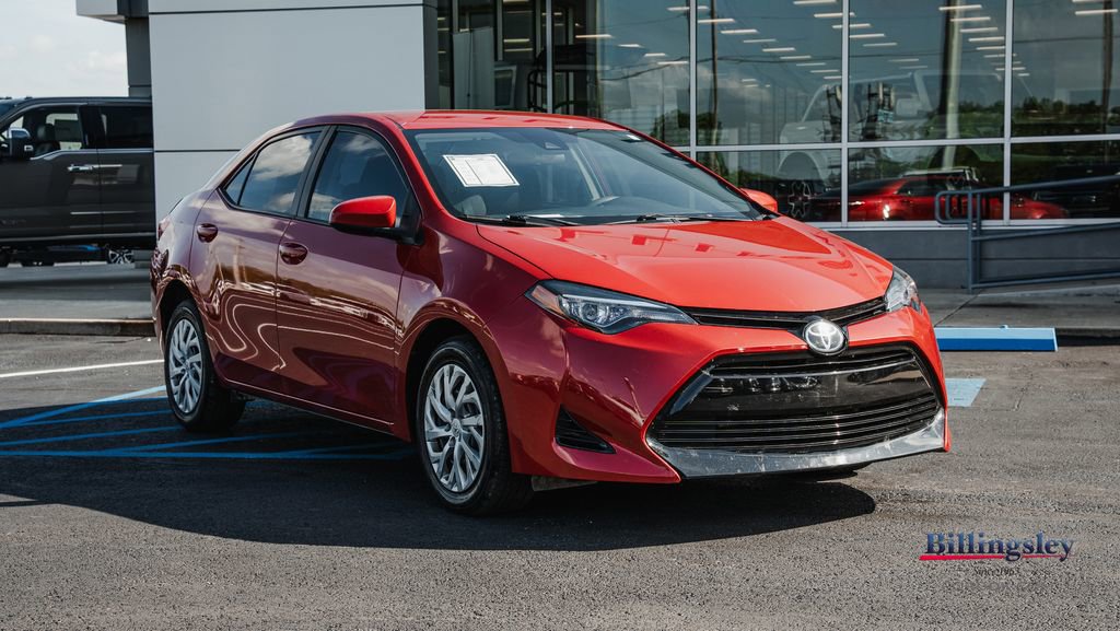 Used 2017 Toyota Corolla LE image 3