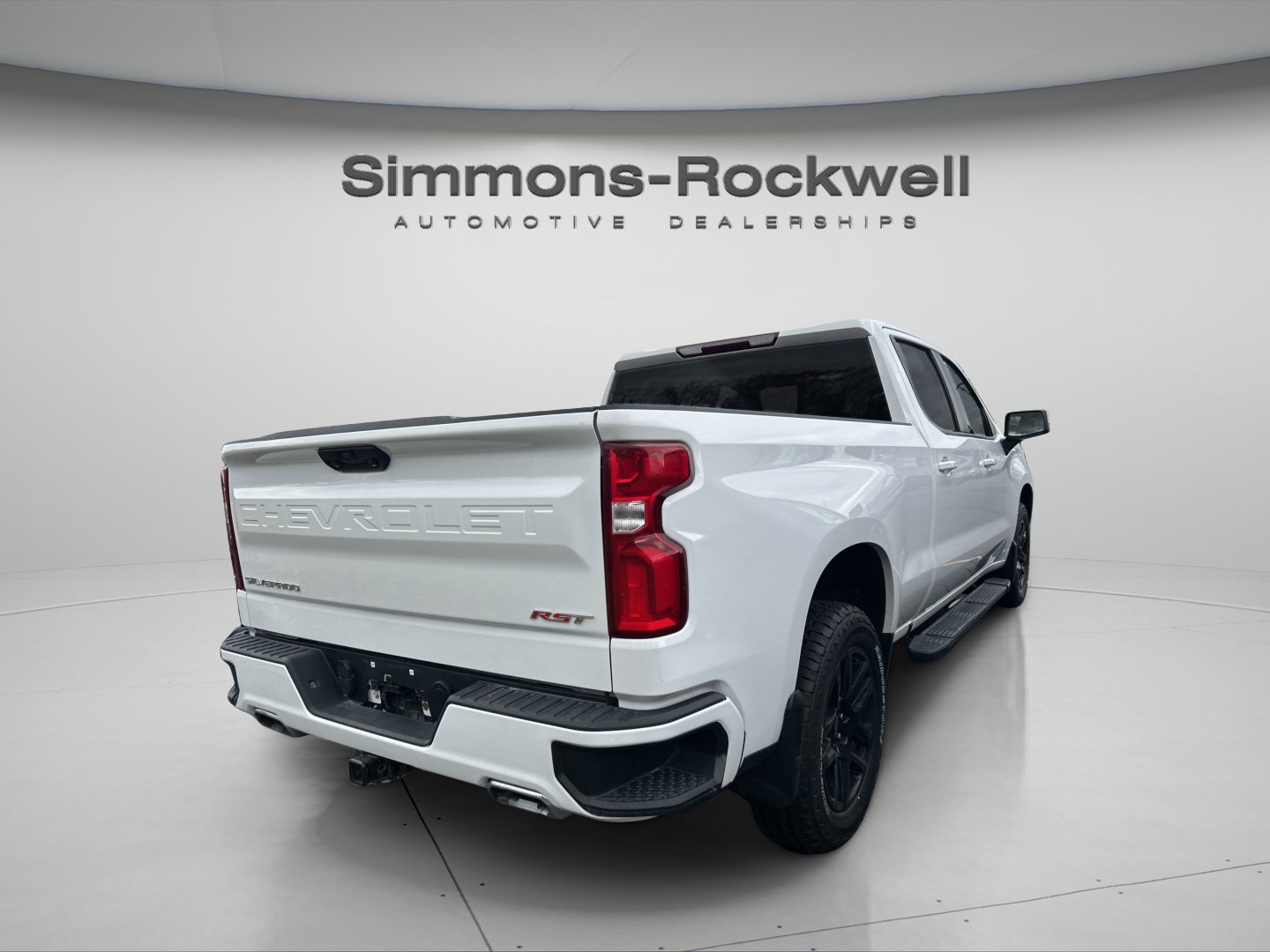 Used 2023 Chevrolet Silverado 1500 RST AWD/4WD image 4