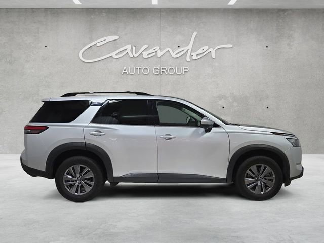 Certified 2025 Nissan Pathfinder SV image 17
