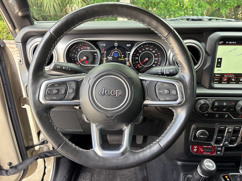 Used 2022 Jeep Gladiator Rubicon w/ LED Lighting Group AWD/4WD image 18