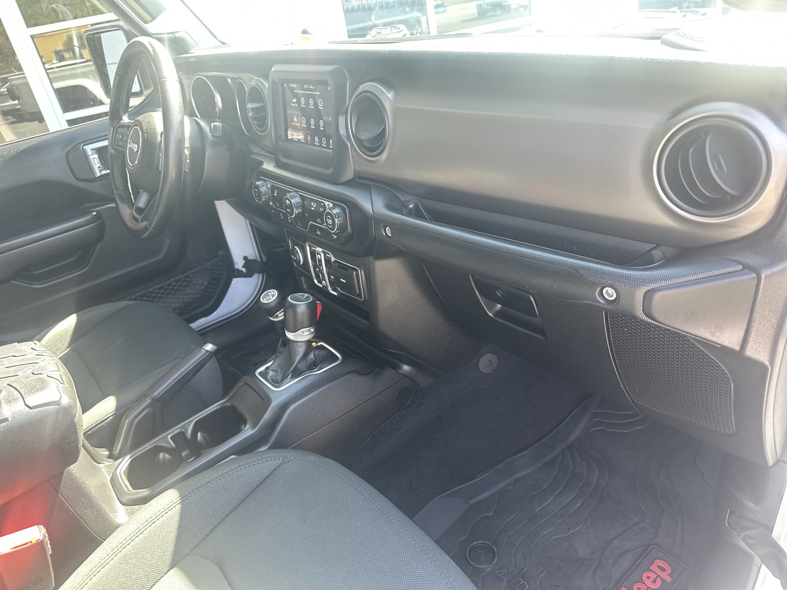 Used 2021 Jeep Gladiator Sport AWD/4WD image 30