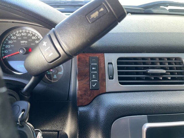 Used 2012 GMC Sierra 2500 SLT w/ SLT Convenience Package image 25