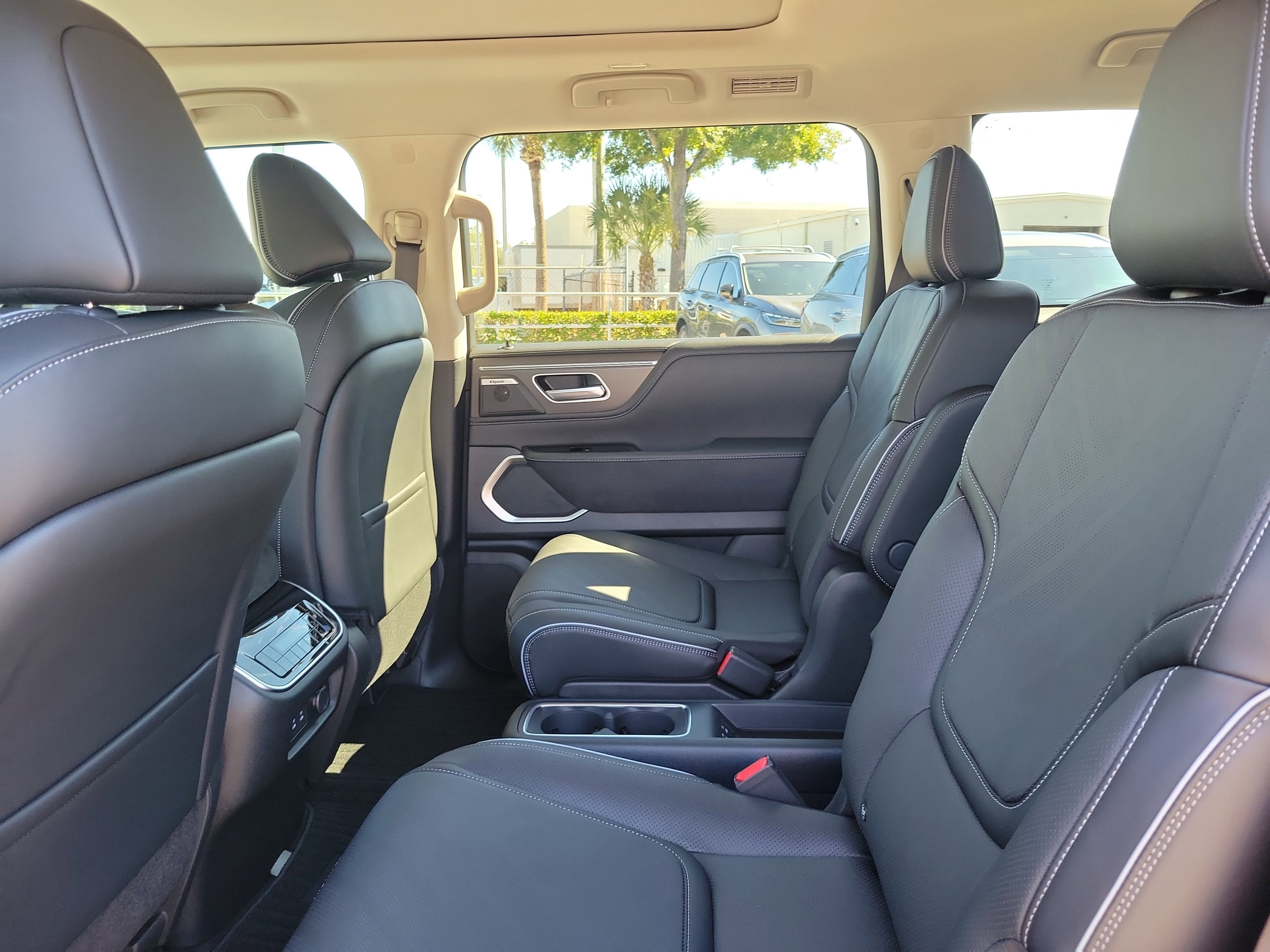 New 2026 INFINITI QX80 Luxe w/ Exterior Package image 9