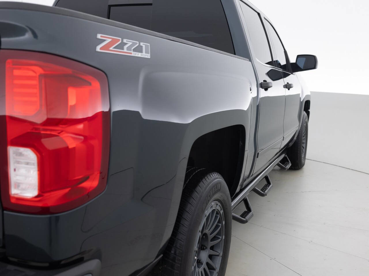 Used 2017 Chevrolet Silverado 1500 LTZ Z71 w/ LTZ Plus Package image 14