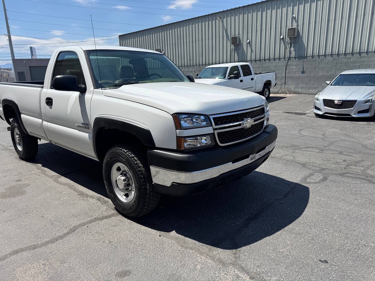 Used 2006 Chevrolet Silverado 2500 W/T w/ Heavy-Duty Power Package AWD/4WD image 11