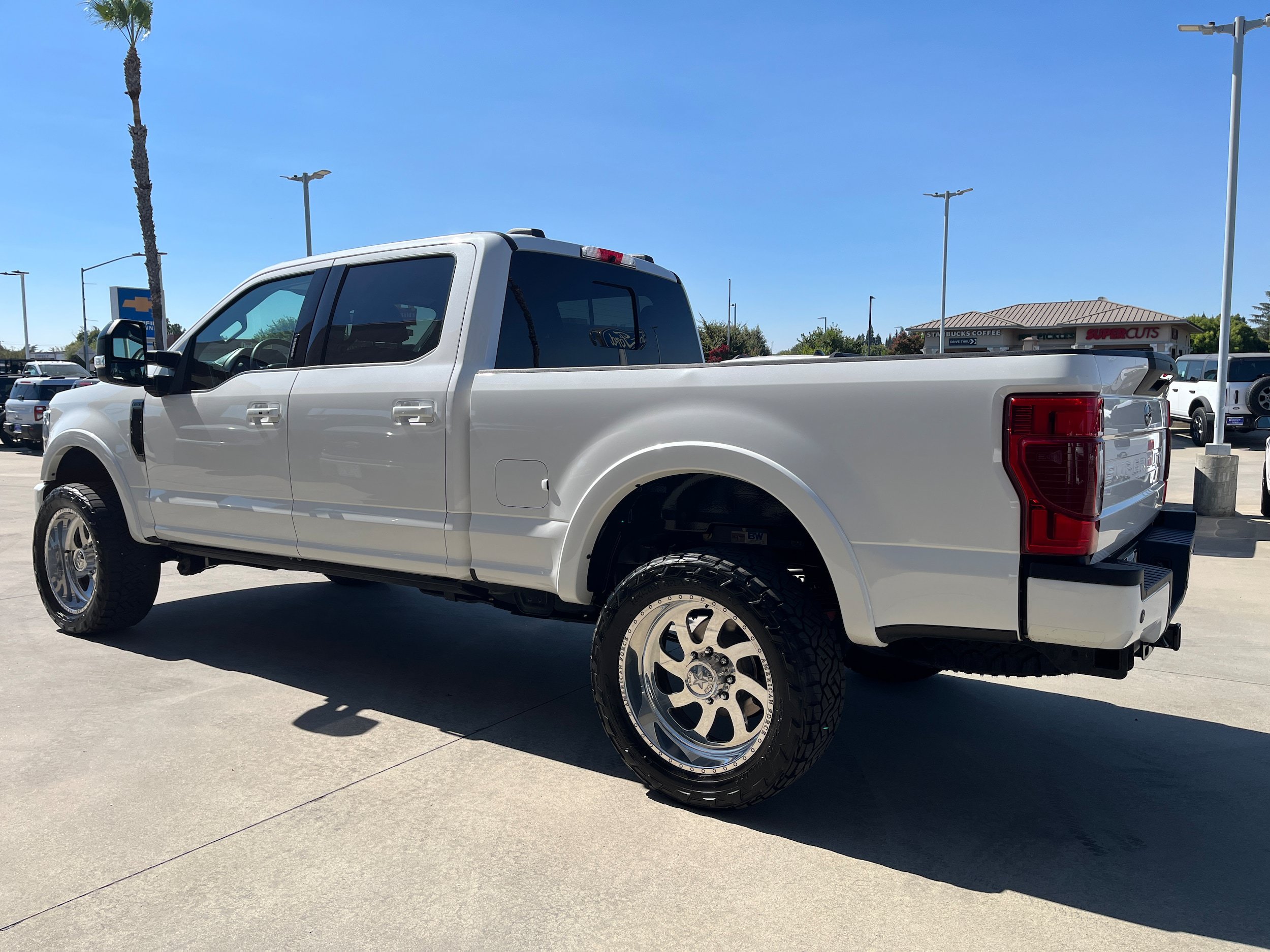 Used 2022 Ford F250 Lariat w/ Tremor Off-Road Package AWD/4WD image 3