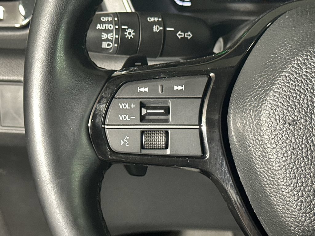 Used 2023 Honda Pilot Elite image 25