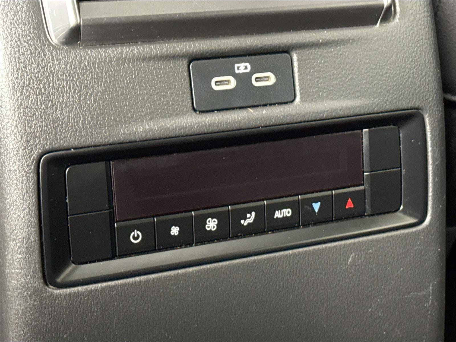 Certified 2024 MAZDA CX-90 3.3 Turbo w/ Preferred Package image 38