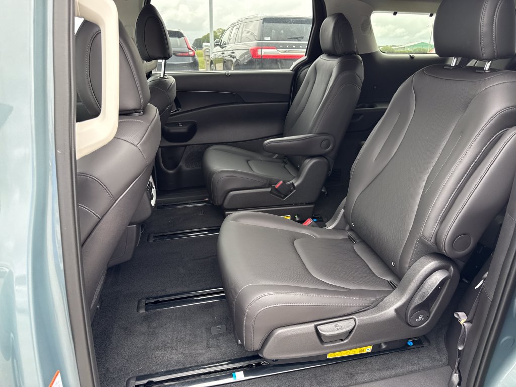 New 2027 Kia Carnival SX FWD image 14