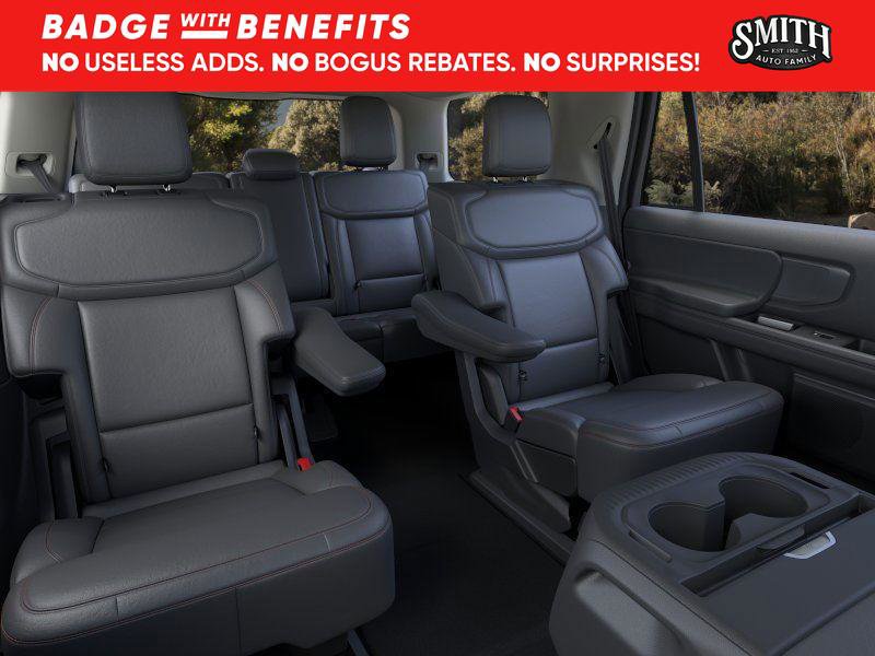 New 2025 Ford Expedition Active image 12