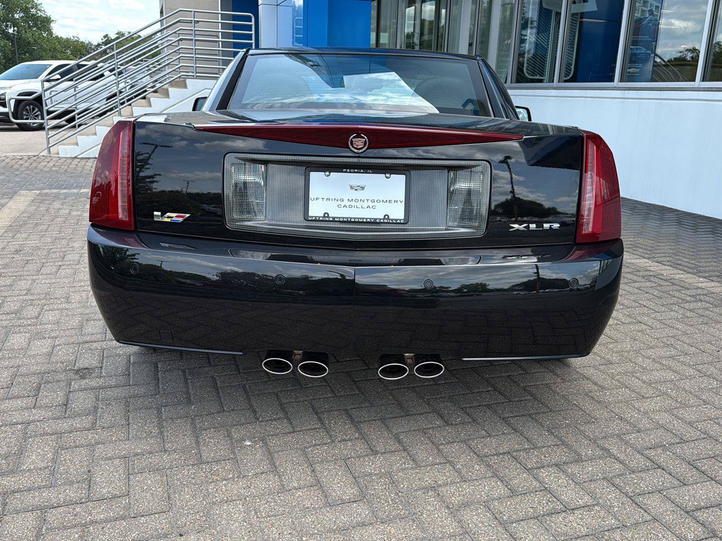 Used 2006 Cadillac XLR RWD image 4