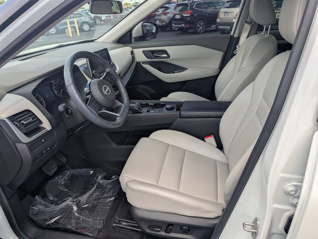 Certified 2023 Nissan Rogue SV w/ SV Premium B Package AWD/4WD image 13